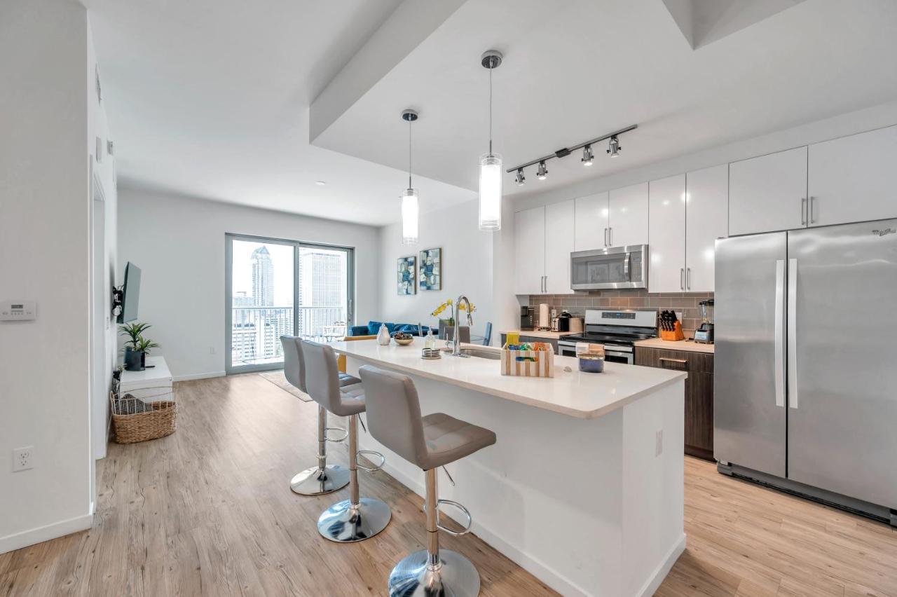 Luxury 1 Bedroom With Den Downtown Tampa Apt - City Views, Rooftop Pool, Workspace エクステリア 写真