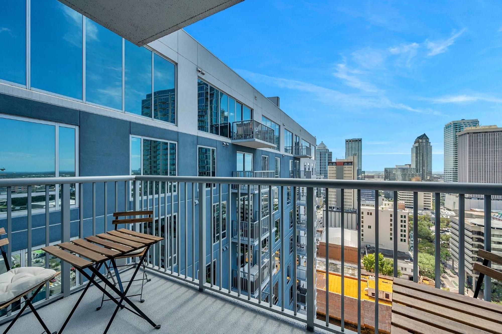 Luxury 1 Bedroom With Den Downtown Tampa Apt - City Views, Rooftop Pool, Workspace エクステリア 写真
