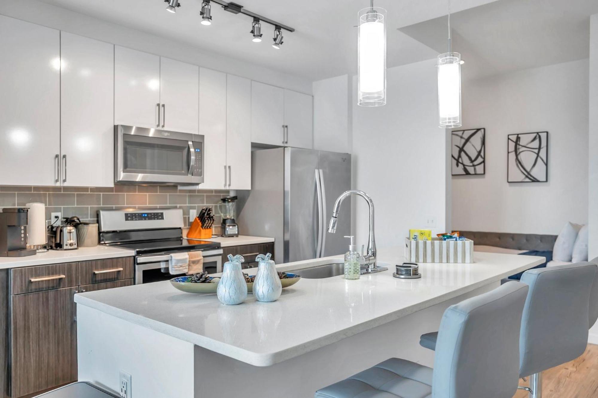 Luxury 1 Bedroom With Den Downtown Tampa Apt - City Views, Rooftop Pool, Workspace エクステリア 写真